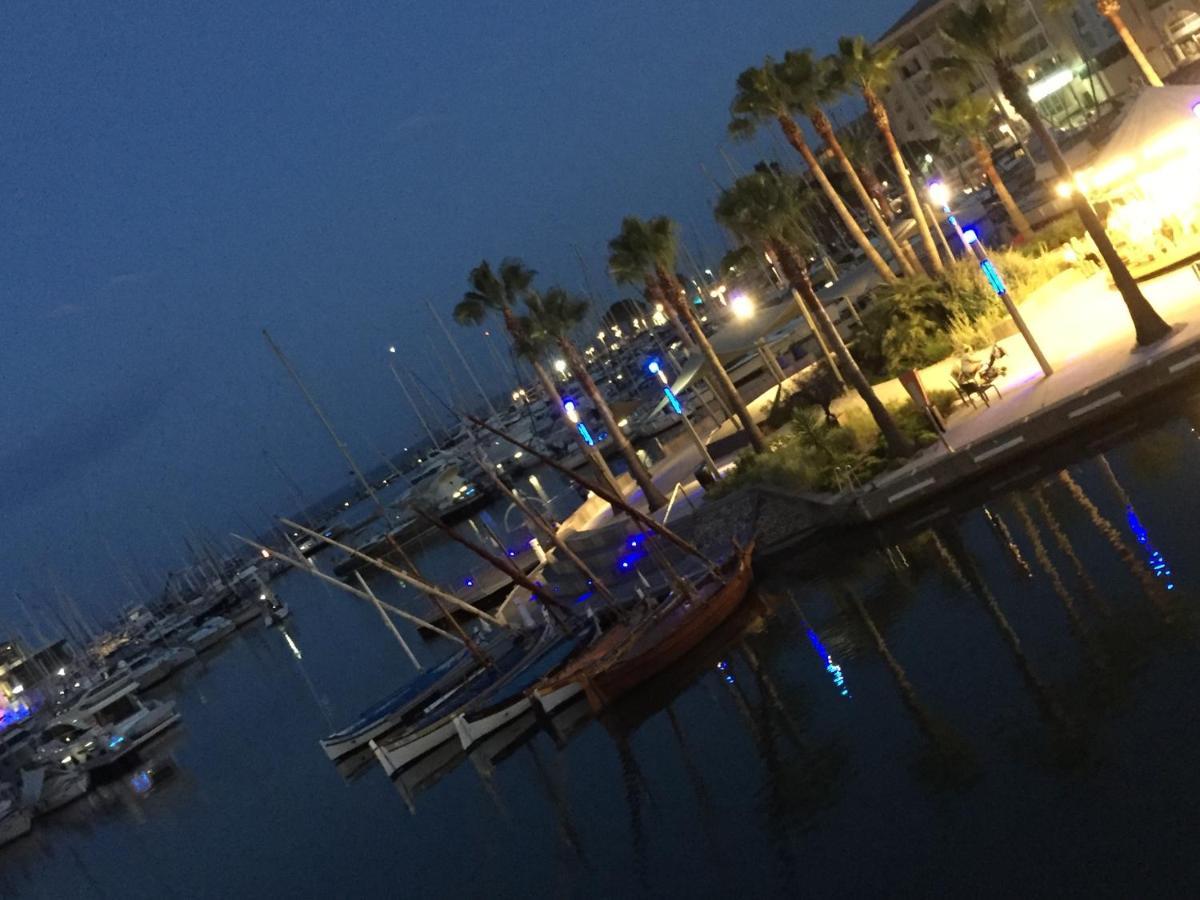 Merazur Frejus Bagian luar foto