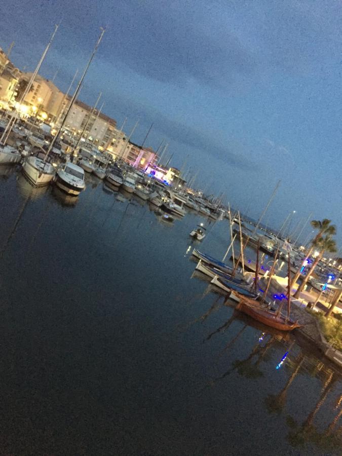 Merazur Frejus Bagian luar foto