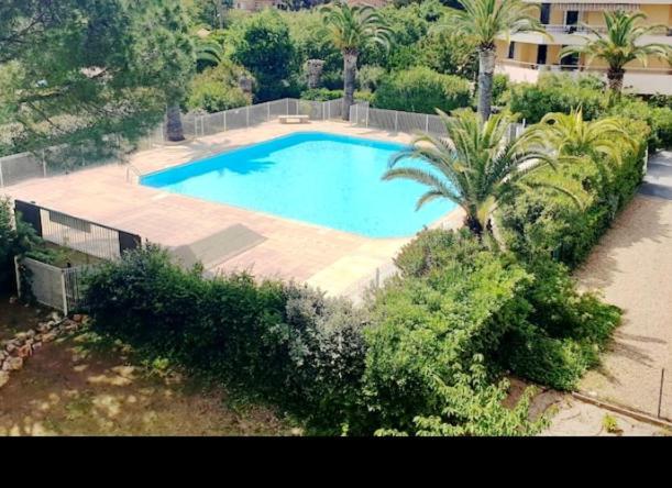 Merazur Frejus Bagian luar foto