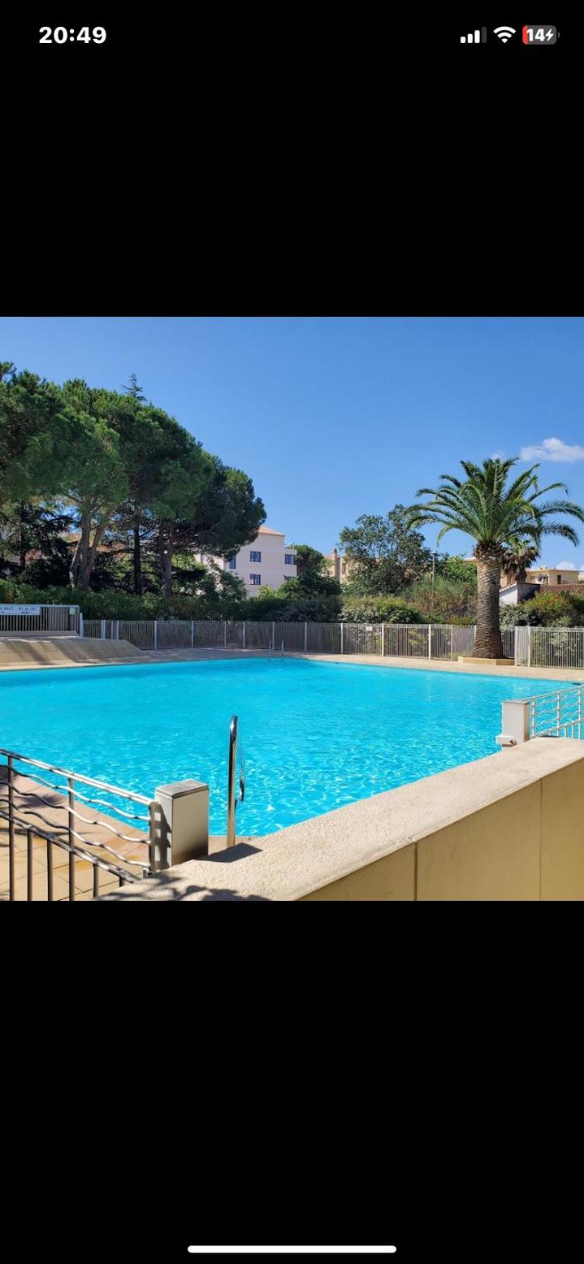 Merazur Frejus Bagian luar foto